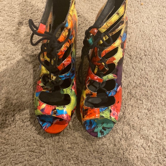 Womens Steve Madden lace up hells size 7.5 - Picture 1 of 4